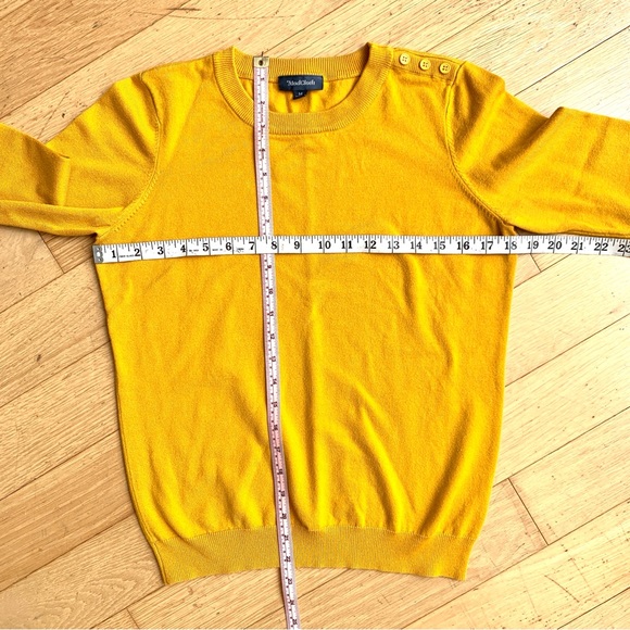 ❌ SOLD ❌ MODCLOTH Gold / Yellow 3/4 Sleeve Sweater - Picture 4 of 4